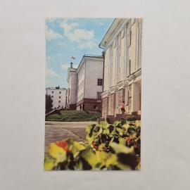 Открытка советская СССР. Находка, здание горкома КПСС и горисполкома, городская архитектура. винтаж