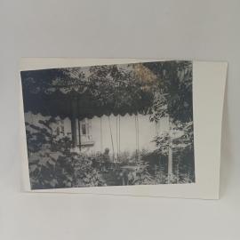 Фотография винтажная, СССР. Черно белый снимок с детской площадкой во дворе дома