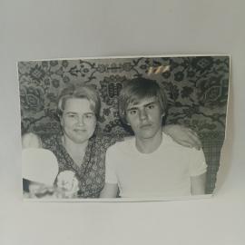 Фотография винтажная, СССР. Черно белый семейный портрет на фотобумаге