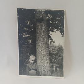 Фотография винтажная, СССР. Черно белый снимок с ребенком на природе, 1970 год, Киев