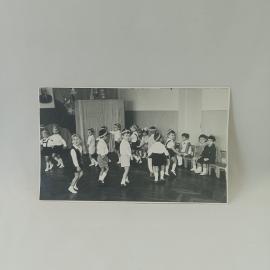 Фотография винтажная, СССР. Черно белый снимок детского утренника в детском саду