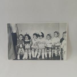 Фотография винтажная, СССР. Черно белый снимок с детьми на утреннике, бумага