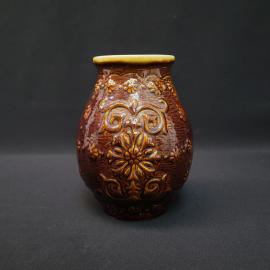 Ваза винтажная, СССР. Керамика, коричневая глазурь, рельефный растительный орнамент
