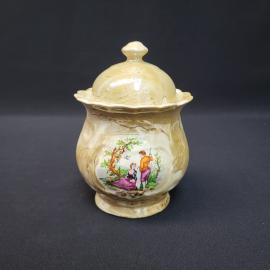 Сахарница винтажная, СССР. Керамика с крышкой, декоративный рисунок в романтическом стиле