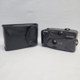 Фотоаппарат винтажный, СССР. Пленочный компактный Skina SK 107, в футляре