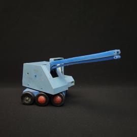Игрушка винтажная, СССР. Пластмассовая пожарная машина на колесах, с подвижной стрелой