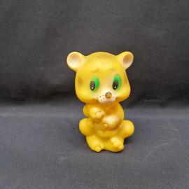 Игрушка резиновая винтажная, СССР. Фигурка медвежонка желтого цвета для детской комнаты