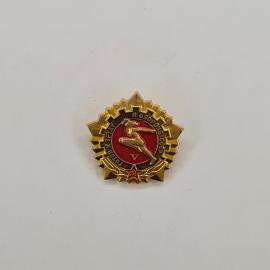 Значок СССР. Готов к труду и обороне СССР, бегун, спорт. Винтажный значек.