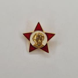 Значок СССР. Красная звезда, пионерия, портрет юного Ленина. Винтажный значек.