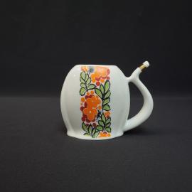 Кружка поильник фарфоровая винтажная, СССР. Декоративная, с цветочным рисунком и золотистой каймой