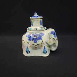 Шкатулка винтажная, СССР. Керамическая фигурная емкость с крышкой в форме слона, роспись