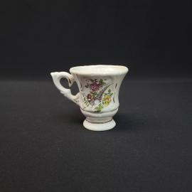 Чашка винтажная, СССР. Фарфоровая кофейная чашка с цветочным рисунком и птицей