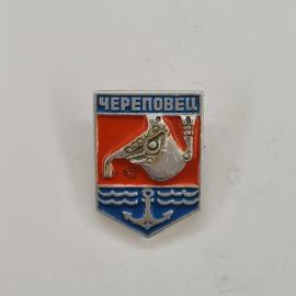Значок СССР. Череповец, Вологодская область, якорь и промышленный символ. Винтажный значек.