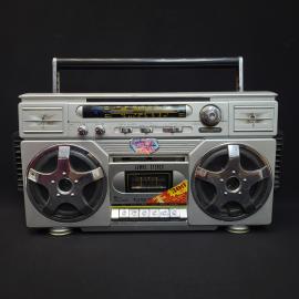 Магнитола винтажная, СССР. Кассетная, переносная, с радиоприемником Panasound SP 828