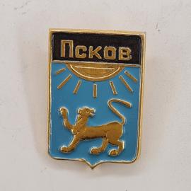 Значок СССР. Псков, герб города, солнце и барс. Винтажный значек.