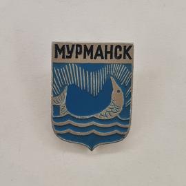 Значок СССР. Мурманск, рыба, волны, северный город. Винтажный значек.