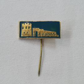 Значок СССР. Каунас, Литва, город, башня и крепостная стена. Винтажный значек.