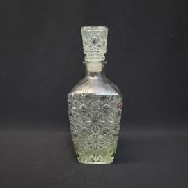 Графин винтажный, СССР. Прессованное стекло, с пробкой, квадратной формы с рельефным узором