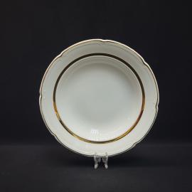 Тарелка винтажная, СССР. Фарфоровая, белая с золотистой каймой, рельефный борт, 23 см