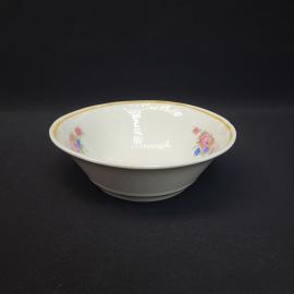 Тарелка винтажная, СССР. Фарфор, с цветочным декором и золотистой каймой, диаметр 14 см