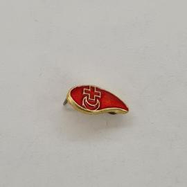 Значок СССР. Красный крест, медицина, красная эмаль. Винтажный значек.