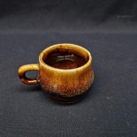 Чашка керамическая винтажная, СССР. Коричневая глазурь, небольшого размера