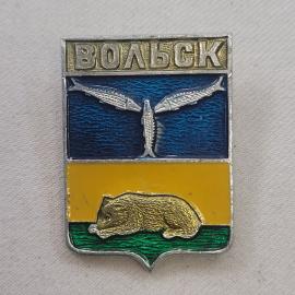 Значок СССР. Вольск, герб города с птицей и сурком. Винтажный значек.