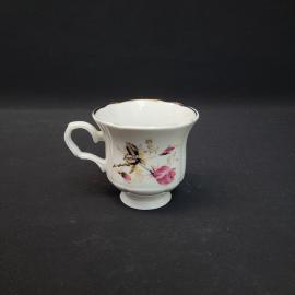 Чашка чайная винтажная, СССР. Фарфор, Коростень, цветочный декор с позолотой