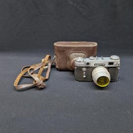 Фотоаппарат винтажный, СССР. Зоркий 6, с кожаным футляром и ремешком