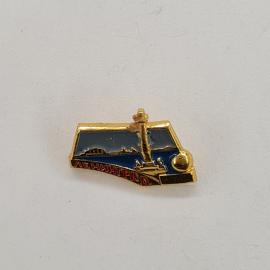 Значок СССР. Ленинград, памятник и панорама города. Винтажный значек.