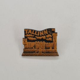 Значок СССР. Таллин, крепость и городской пейзаж. Винтажный значек.