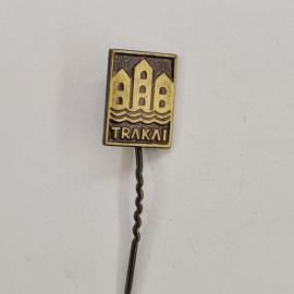 Значок СССР. Тракай, Литва, город, башни и волны. Винтажный значек.