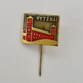 Значок СССР. Vytėnai, башни и здание, город Литва. Винтажный значек.