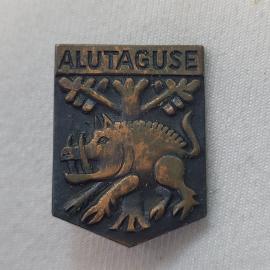 Значок СССР. Alutaguse, герб с лосем и дубовыми ветвями, Эстония. Винтажный значек.