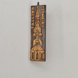 Значок СССР. Таллин, архитектура, шпиль городской ратуши, Эстония. Винтажный значек.