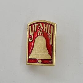 Углич. Золотой колокол на красном фоне. Винтажный значок.