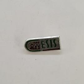 Значок с надписью Cesis. Городская тематика, архитектура. Винтажный значок.