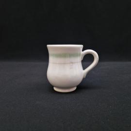 Чашка винтажная, СССР. Фарфоровая кофейная чашка с зеленой полосой и рельефным корпусом