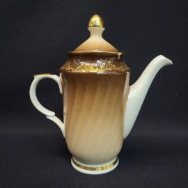 Кофейник винтажный, СССР. Фарфор, с крышкой, коричневый градиент и золотистый узор