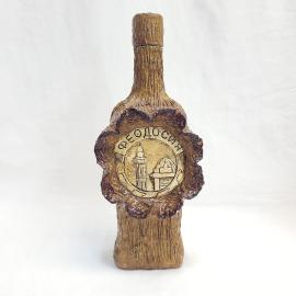 Бутылка декоративная винтажная, СССР. Керамика, с рельефным гербом Феодосии и пробкой