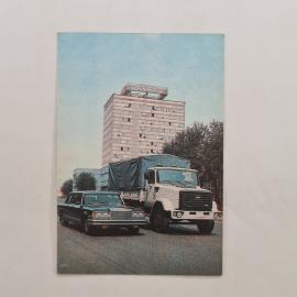 Карманный календарик 1987. Автомобили на фоне современного здания. Календарь винтажный