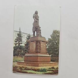 Карманный календарик 1987. Памятник рабочему с инструментом. Календарь винтажный