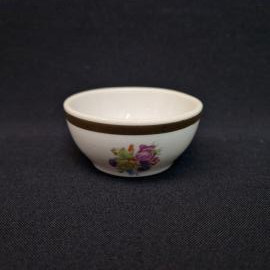 Солонка винтажная, СССР. Фарфор, с цветочным рисунком, 1 шт.
