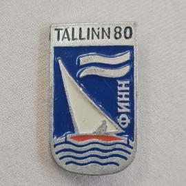 Значок СССР, TALLINN 80, парусник и волны, винтажный значек.