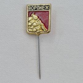 Значок СССР. Воронеж, городской герб на красном фоне. Винтажный значек.