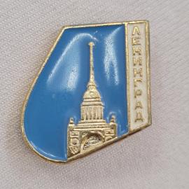 Значок СССР. Ленинград, городской вид со шпилем адмиралтейства, архитектура. Винтажный значек.