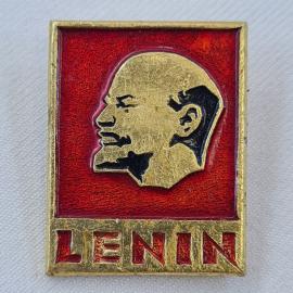 Значок СССР. Профиль Ленина, надпись LENIN, революционная тематика. Винтажный значек.