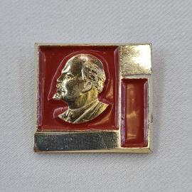 Значок СССР. Ленин, красная эмаль, советская символика. Винтажный значек.
