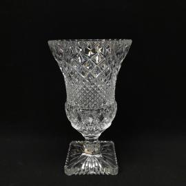 Ваза декоративная винтажная, СССР. Прозрачное стекло, граненый узор, высота 23 см