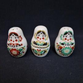 Набор для специй винтажный, СССР. Фарфоровые матрешки, 3 предмета с подписями специй